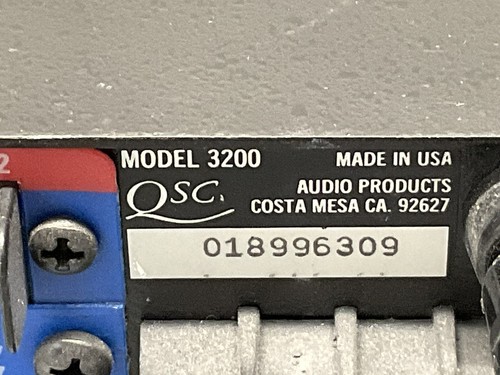 Amplificateur de puissance 2 canaux QSC 3200 Series Three / Power On / GAR889 - Photo 8/10