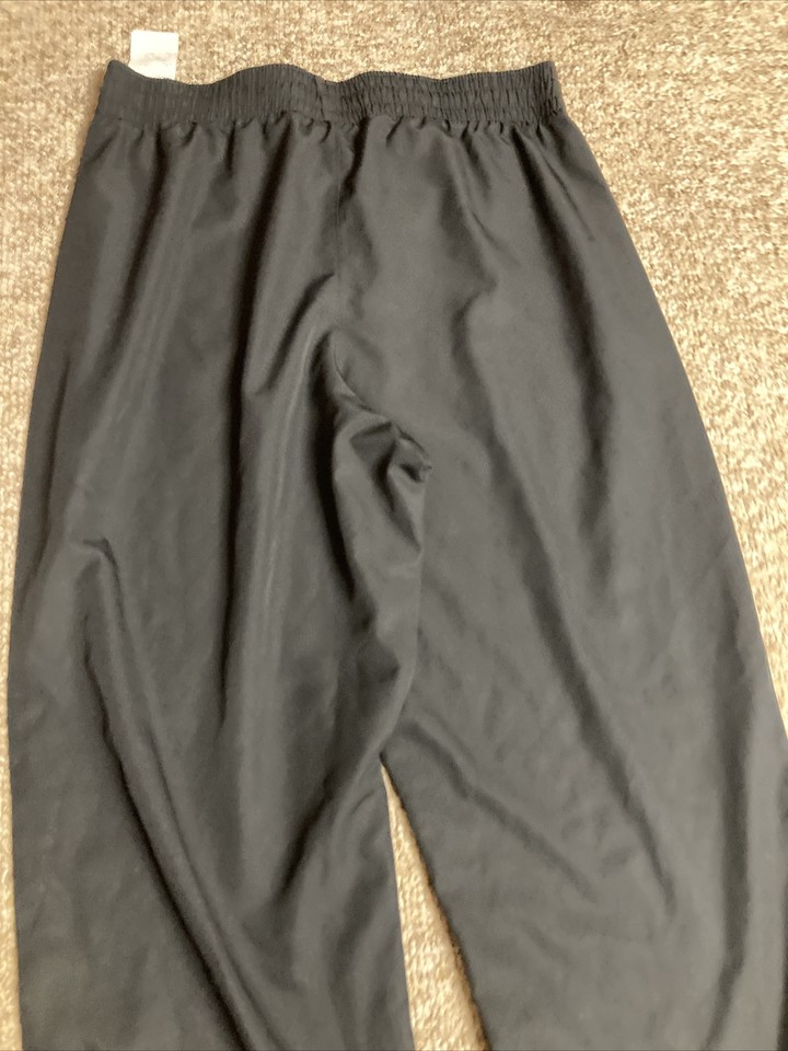 Under Armour Heat Gear Black Loose Fit Mesh Lined Athletic Pants Men