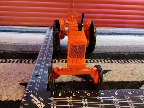 Ertl Allis Chalmers WD45 1/16 Diecast Farm Tractor Replica Collectible - Picture 9 of 11