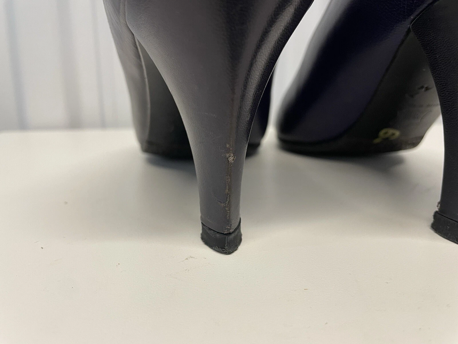 SAINT LAURENT (YSL) Scarpe decolte Yves Saint Laurent anni 80 pelle viola a punta tacco donna 7 37