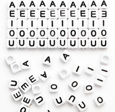 500Pcs Cube White Acrylic Letter Beads 6X6Mm Letter B Alphabet Beads for DIY Bra