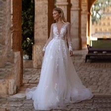 Sexy A-line Wedding Dress Long Sleeves V-neck Tulle Applique Bride Gown Backless