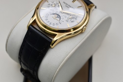 Patek Philippe Perpetual Calendar | Yellow Gold | 5140J-001 | Box & Papers - Picture 5 of 13