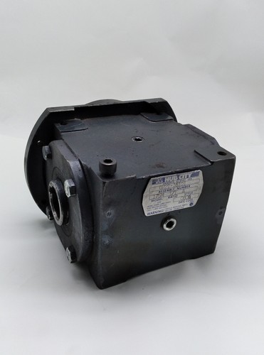 Hub City 0221-16101 / MODEL 175M Right Angle Gear Box, Ratio 1:1 