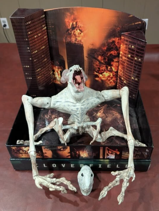 ハズブロ　クローバーフィールド　モンスター　フィギュア Cloverfield Monster 14