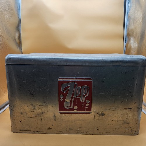 Vintage 1950's Embossed 7Up Aluminum Chonstroms Cooler Ice Chest - Picture 2 of 12