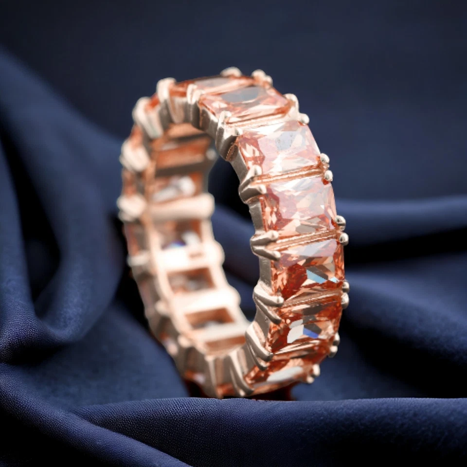 Anillo de eternidad de morganita natural con forma de baguette de plata de ley 925 de 4x2 mm Foto 2 de 4