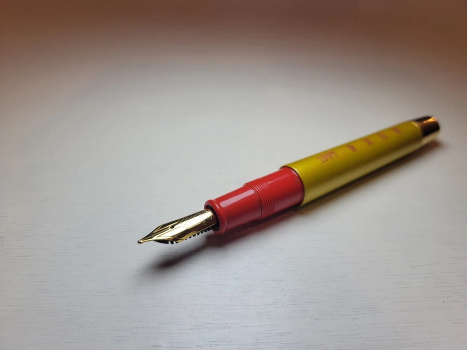 NEW Rare Omas Return To The Motherland Yellow Lacquer 18k Nib Fountain Pen - Image 4 of 4