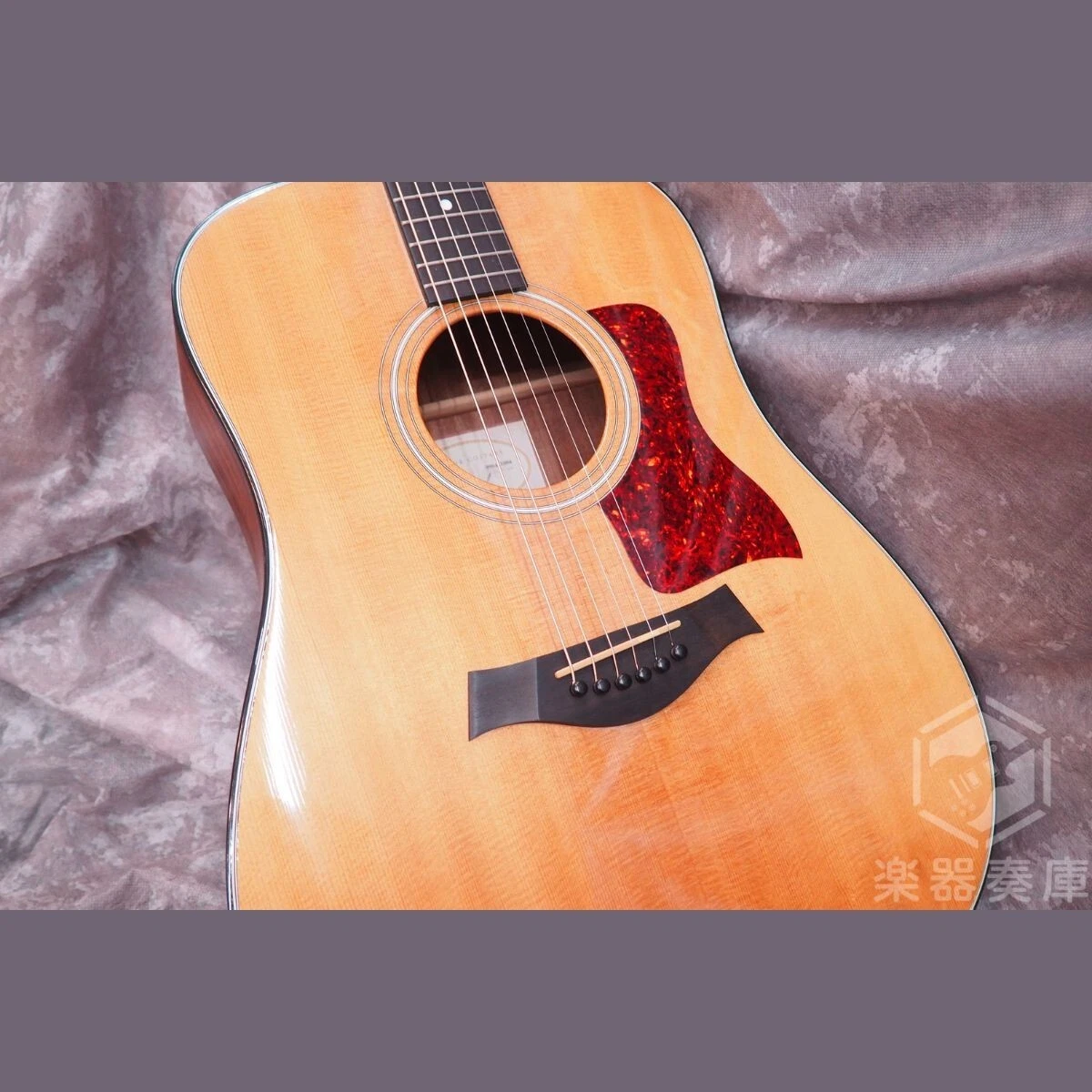 Taylor 310 sale acoustic guitar