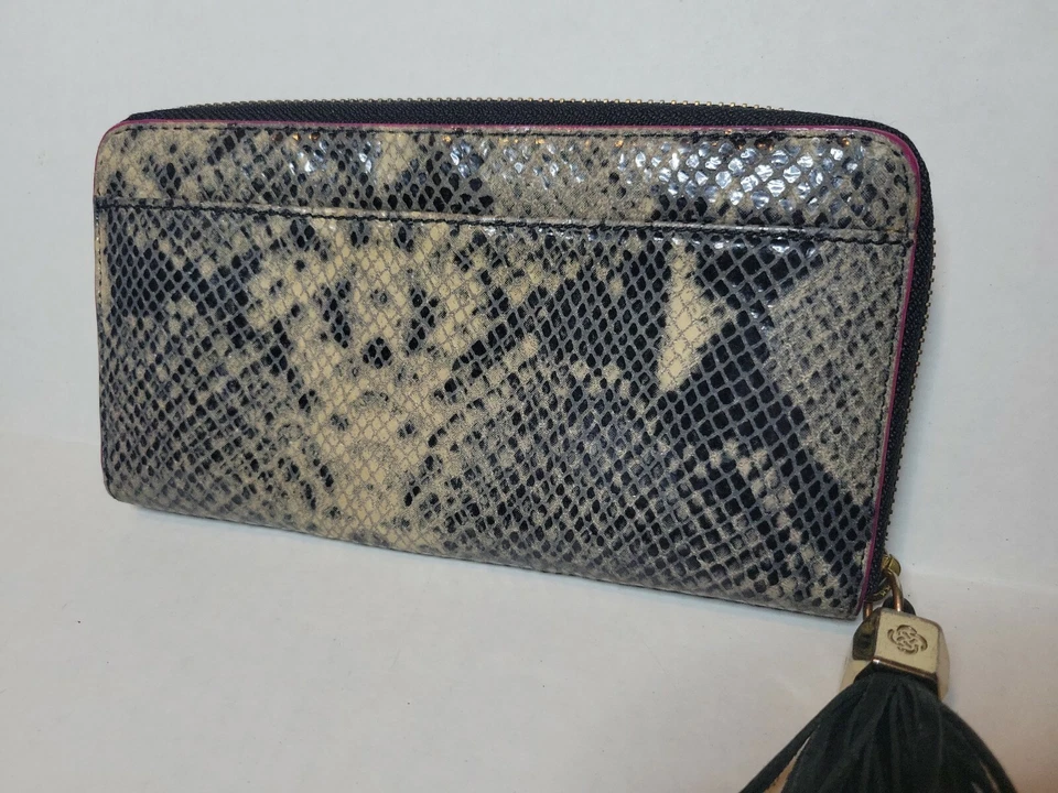 Cartera para teléfono celular Stella & Dot de piel de serpiente con cremallera continental rosa negra  Foto 3 de 4