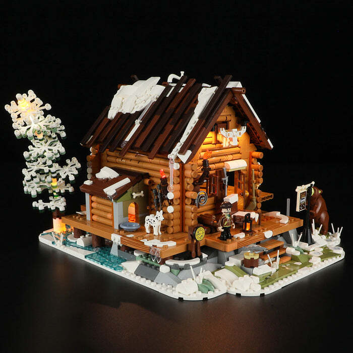 B>FUNWHOLE</b> <b>Hunting</b>-<b>Cabin</b> <b>Lighting</b> <b>Building</b>-<b>Bricks</b> <b>Set</b