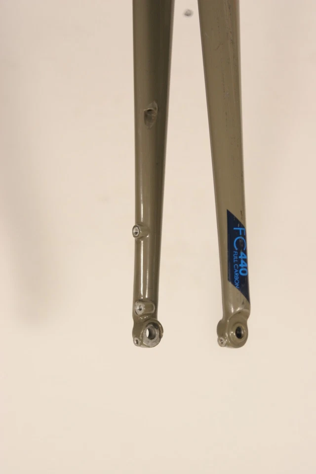 Horquilla de carbono Fuji FC-440 700c freno de disco cónico x 200 mm eje pasante sin rosca FKC68 Foto 2 de 3