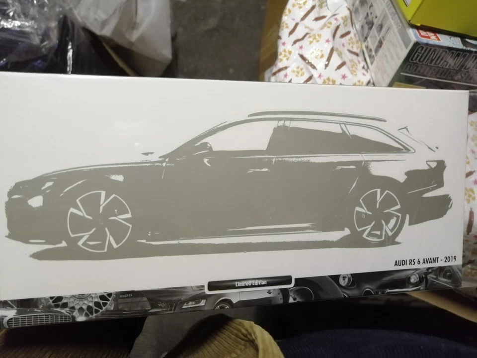 Audi RS 6 Avant  1/18 minichamps 2019 black metallic NUOVA - Immagine 2 di 4