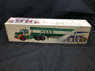 VINTAGE Early Hess Tanker Truck w/ Original Box MARX TOYS Untested Hess Gasoline