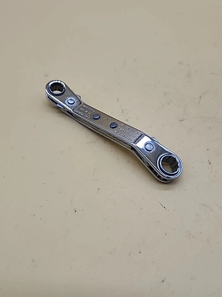 Llave de extremo de caja de trinquete reversible Armstrong 5/16 x 11/32" 12PT  Foto 4 de 4