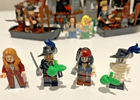 LEGO Pirates of the Caribbean 4194 Whitecap Bay 99% Complete w/ extra Mini Figs
