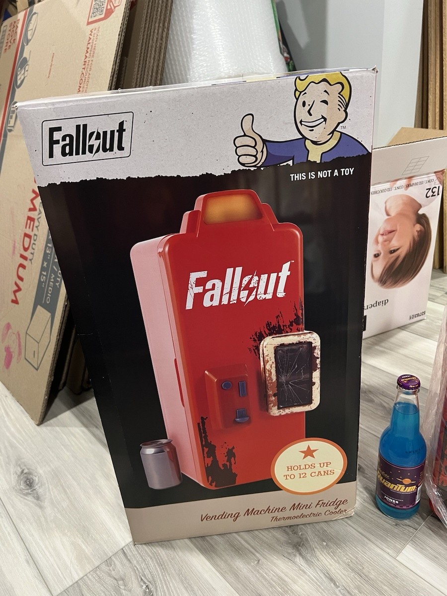 Fallout Vending Machine Mini Fridge + Nuka Cola Quantum