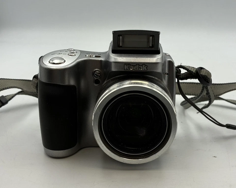 KODAK Z740 EASYSHARE DIGITAL CAMERA 10X ZOOM (CP2017263) - Image 2 of 4