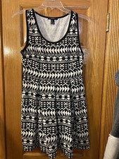 Forever 21 Pattern Design Dress Size Medium Womens