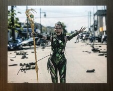 * ELIZABETH BANKS * signed autographed 11x14 photo * POWER RANGERS * 1