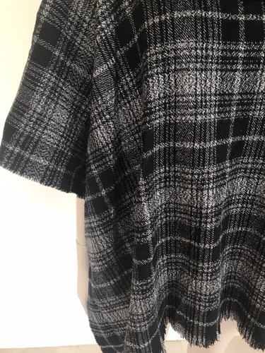 Poncho Black and White Check Tweed One Size Fits Most by Modena EUC - Picture 4 of 9