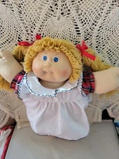 Vintage  Cabbage Patch White Girl Doll W Blonde Hair 1985 W Dress. Tooth. OK Tag