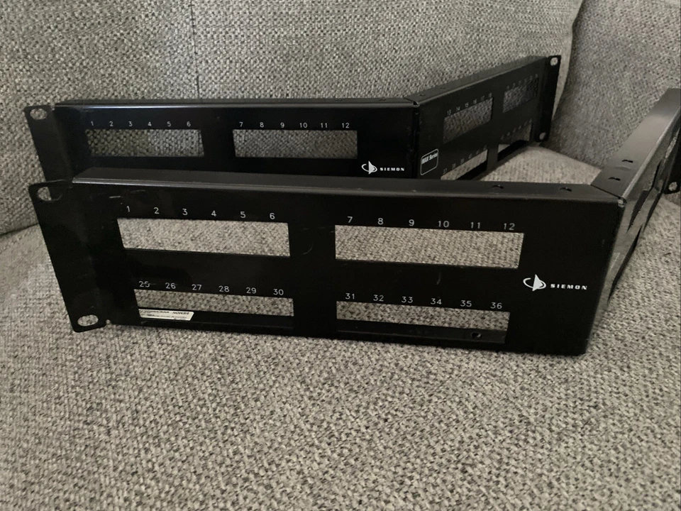 SIEMON MX PNLA 48 PORT PANEL UNLOADED HIGH DENSITY ANGLED MAX SERIES 2U - Image 2 of 3