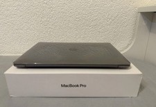MacBook Pro 13" (2020) – 512 GB SSD / 8 GB RAM – Top Zustand (Hülle)
