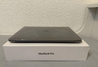 MacBook Pro 13'' (2020)   512 GB SSD / 8 GB RAM   Top Zustand (Hülle)