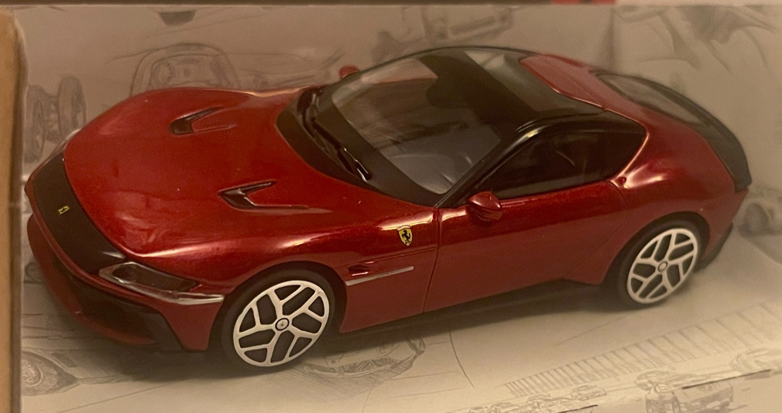 Ferrari 12 Cilindri 1:43 by Burago
