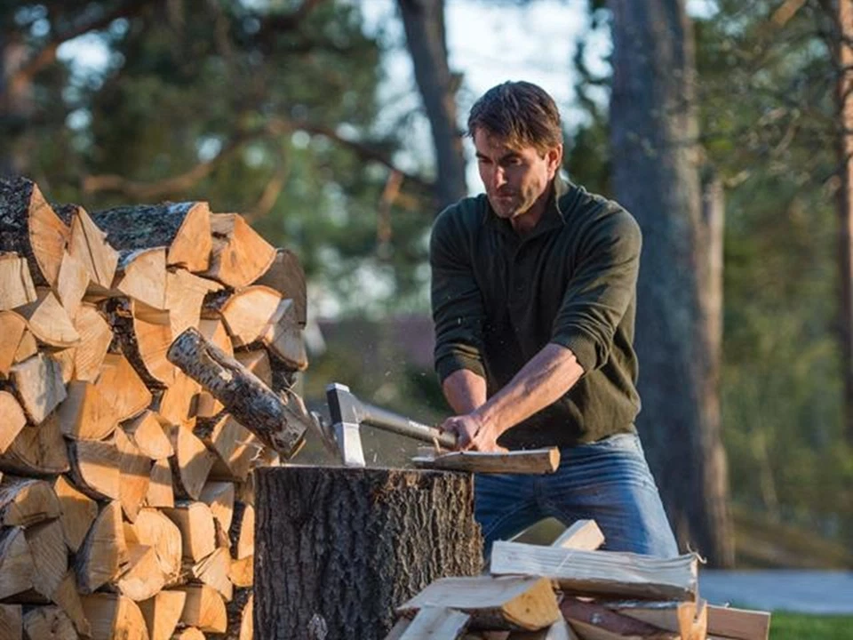 Fiskars Splitting Chopping Axe Anti Shock Soft Grip Sharpener X5 X7 X11 X17 X21 - Image 2 of 4