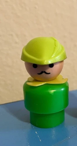 Vintage Fisher Price Little People PLASTIC Woodsman #993 Castle Figure  1970s