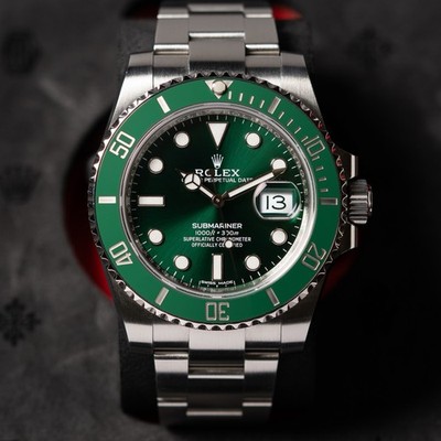 Rolex Submariner  Date Green Dial Oyster Bracelet Reference 116610LV Set w/Box&P