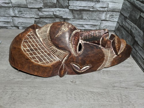 Large Vintage 18.5" x 9.5" Hand Carved Wood Tribal Wall Decor Mask Art Carving - 第 2/8 張圖片