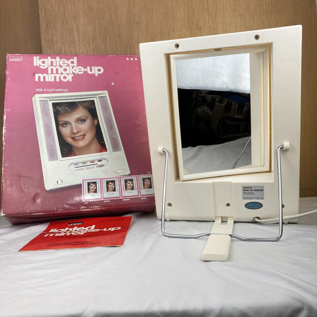 Vintage 70s 80s Lighted Makeup Mirror Magnified TESTED! Made In