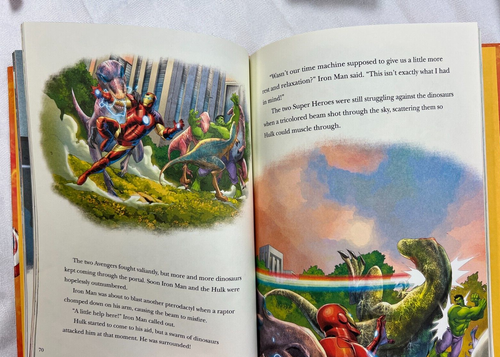 Marvel 188 page book & 5 - 6 inch marvel figures- opened for posting - Foto 6 di 18