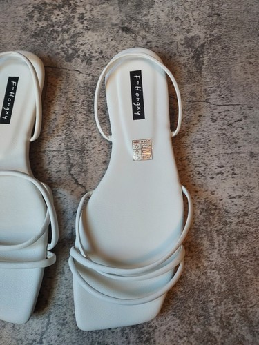 Neu Größe EU 42 US 10 weiße Sommersandalen mit eckiger Zehenpartie - Bild 2 von 4