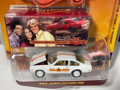 Chevy Vega 1971 Johnny Lightning The Dukes of Hazzard Carnival of Thrills NUEVO - Imagen 2 de 12