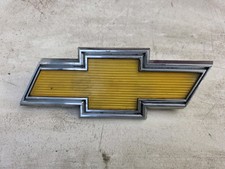 1973-1977 Chevrolet Truck Yellow Bowtie Emblem Badge Kbc 52571-1 347648 Oem