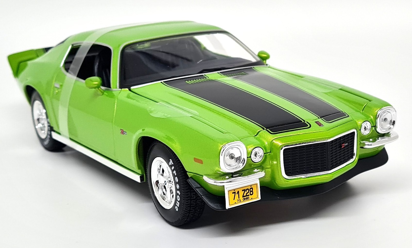 Maisto 1/18 - Chevrolet Camaro Z28 1971 Green Diecast Scale Model Car