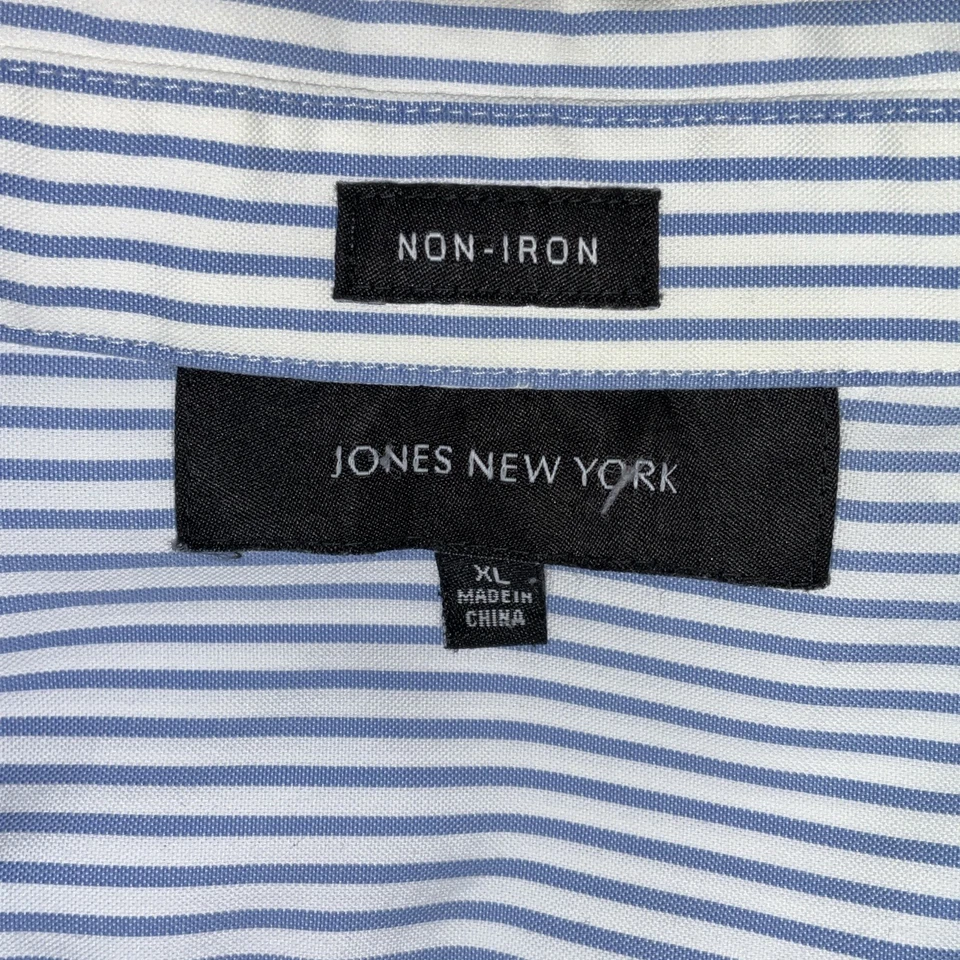 Jones New York Long Sleeve Button Up Shirt Men’s Extra-Large.  12660 - Image 3 of 3
