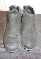DESIGNER CAT JACK NON MARKING SIDE ZIP PLAY ANKLE BLACK BOOTS TODDLER SIZE 9