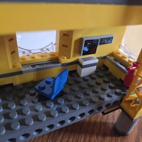 LEGO City: Deep Sea Operation Base (60096) 100% Complete Set + Manual + Minifigs