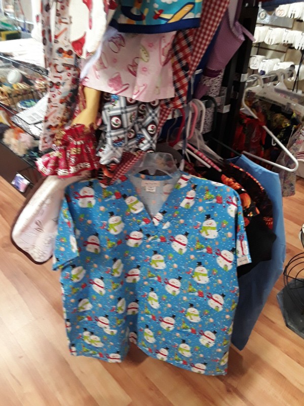 Scrub-Top Christmas Blue Snowman.  Brand New. Size: L