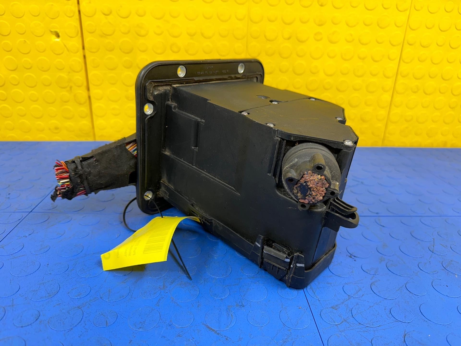 06 07 08 09 BENTLEY Continental GT Coupe Engine Fuse Box OEM 3D1937118H