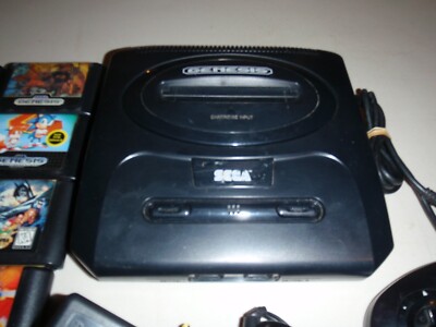 SEGA GENESIS SYSTEM W/8 GAMES SONIC 2 GOLDEN AXE KID CHAMELEON