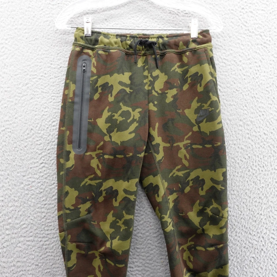 Calça de moletom Nike Tech Fleece masculina camuflada verde média marrom nova com etiquetas - Imagem 3 de 4