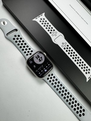 Apple Watch Series 7 Nike Edition mit 45mm