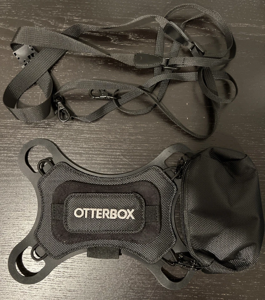 OtterBox Utility Series Latch II Carrying Case for 10'' Tablets w/ Accessory Bag - Image 3 of 3
