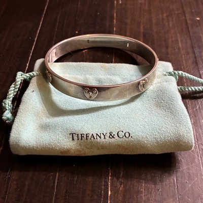 Rarität Tiffany & Co. Sterling Silber offenes Herz Schloss Schlüsselloch Armreif Armband